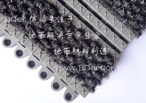 車間門口叉車物料車液壓車除塵防塵地墊，車輪車胎刮砂刮泥地墊地毯